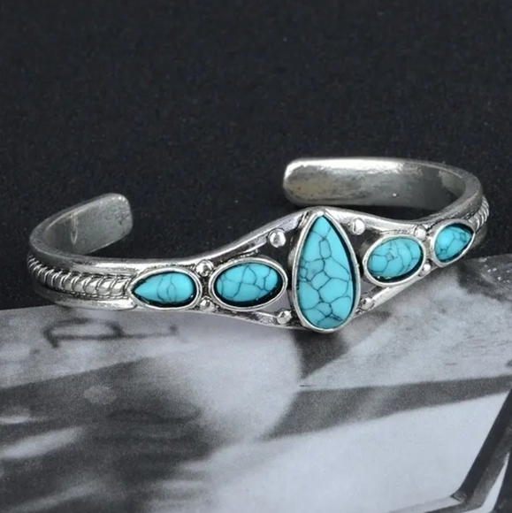 🆕️Adjustable Turquoise Bracelet 💎 - Picture 2 of 4